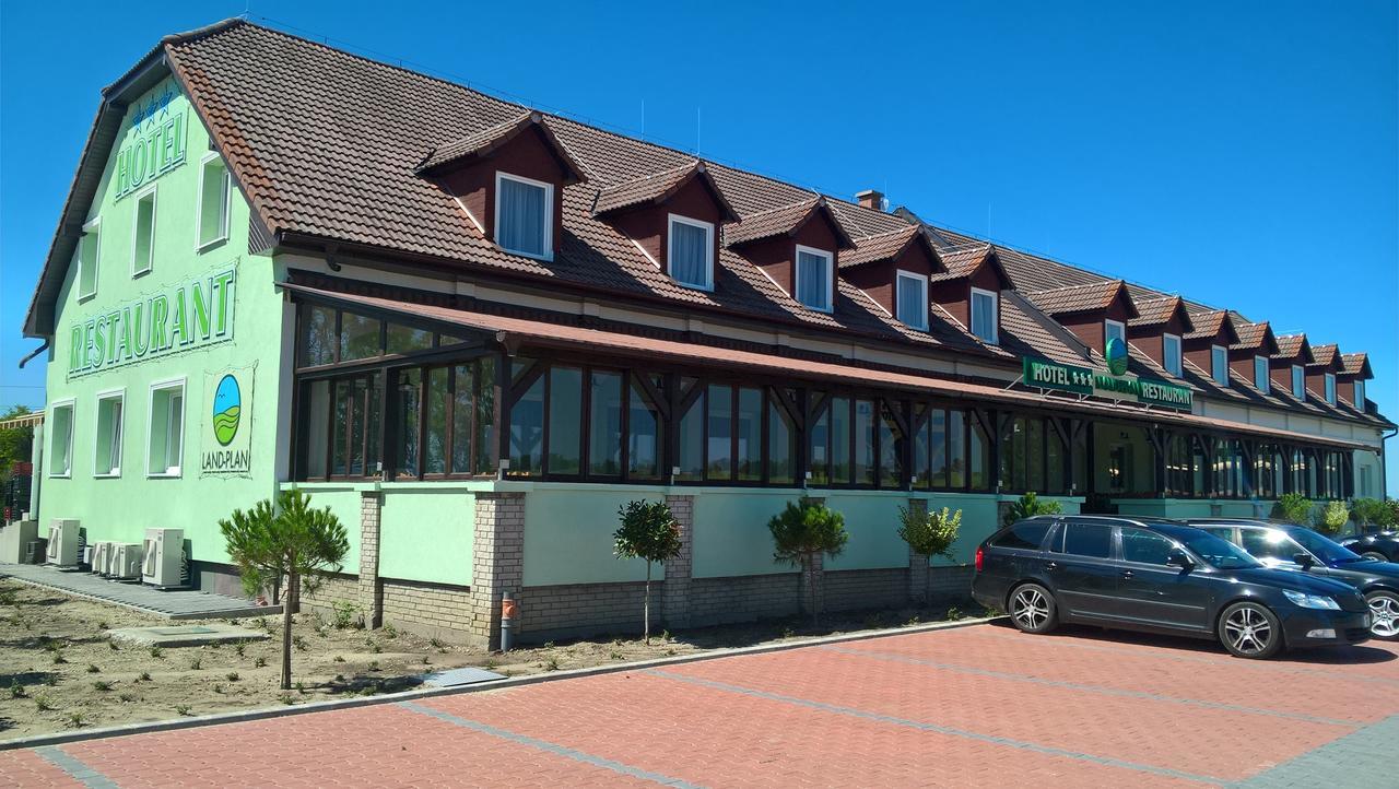 Land-Plan Hotel Toltestava Exterior photo